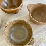 4 stoneware bowls