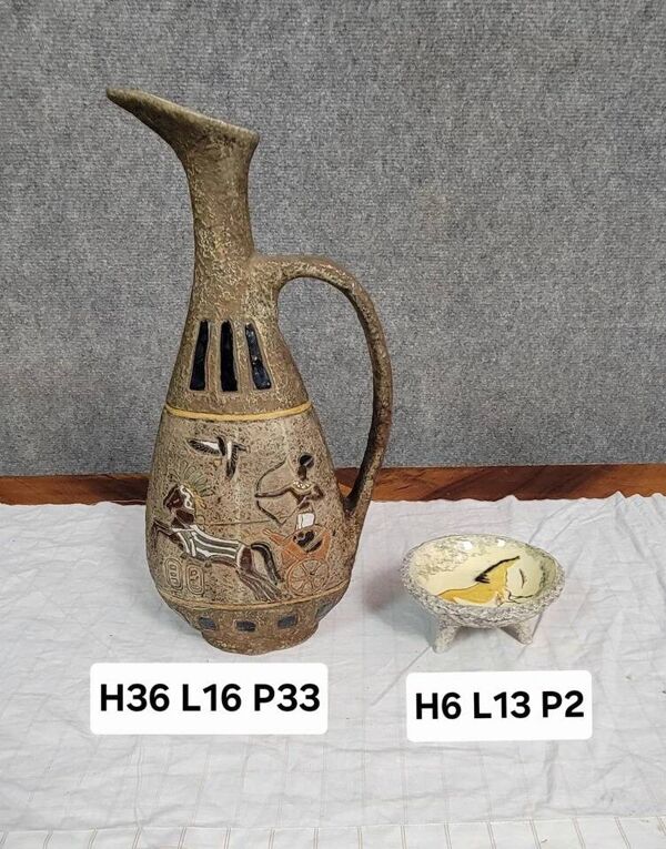 Poterie d'Atelier Garnier : grand pichet decors Lascaux + coupelle André