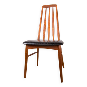 Suite de 6 chaises Danoises en Teck et Skai noir, modèle « Eva » du Designer Niels Koefoed 1960.