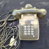 Functional vintage phone