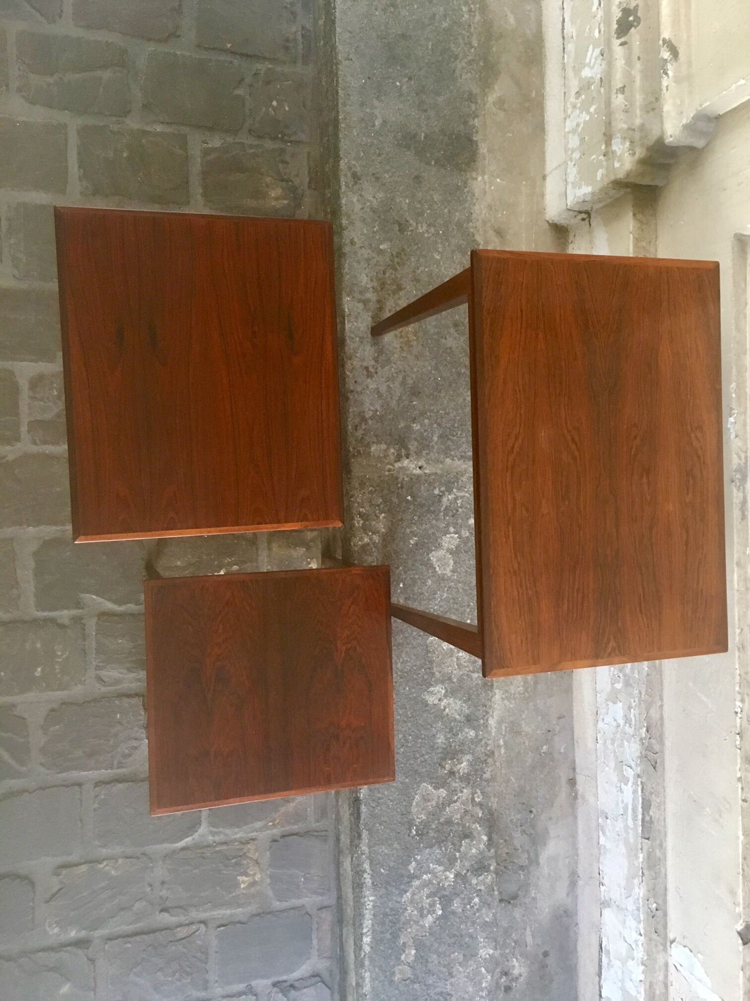 Pull-out tables scandinavians