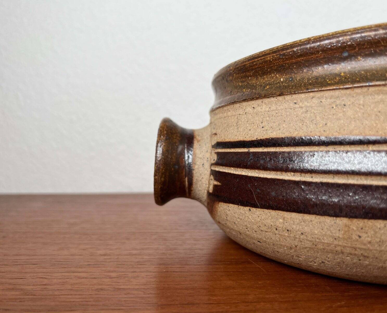 Large studio pottery bowl in modern Danish mid-century style by Tue Poulsen for Tue Keramik, 1960s.