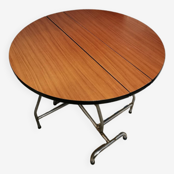 Round folding table in vintage Formica