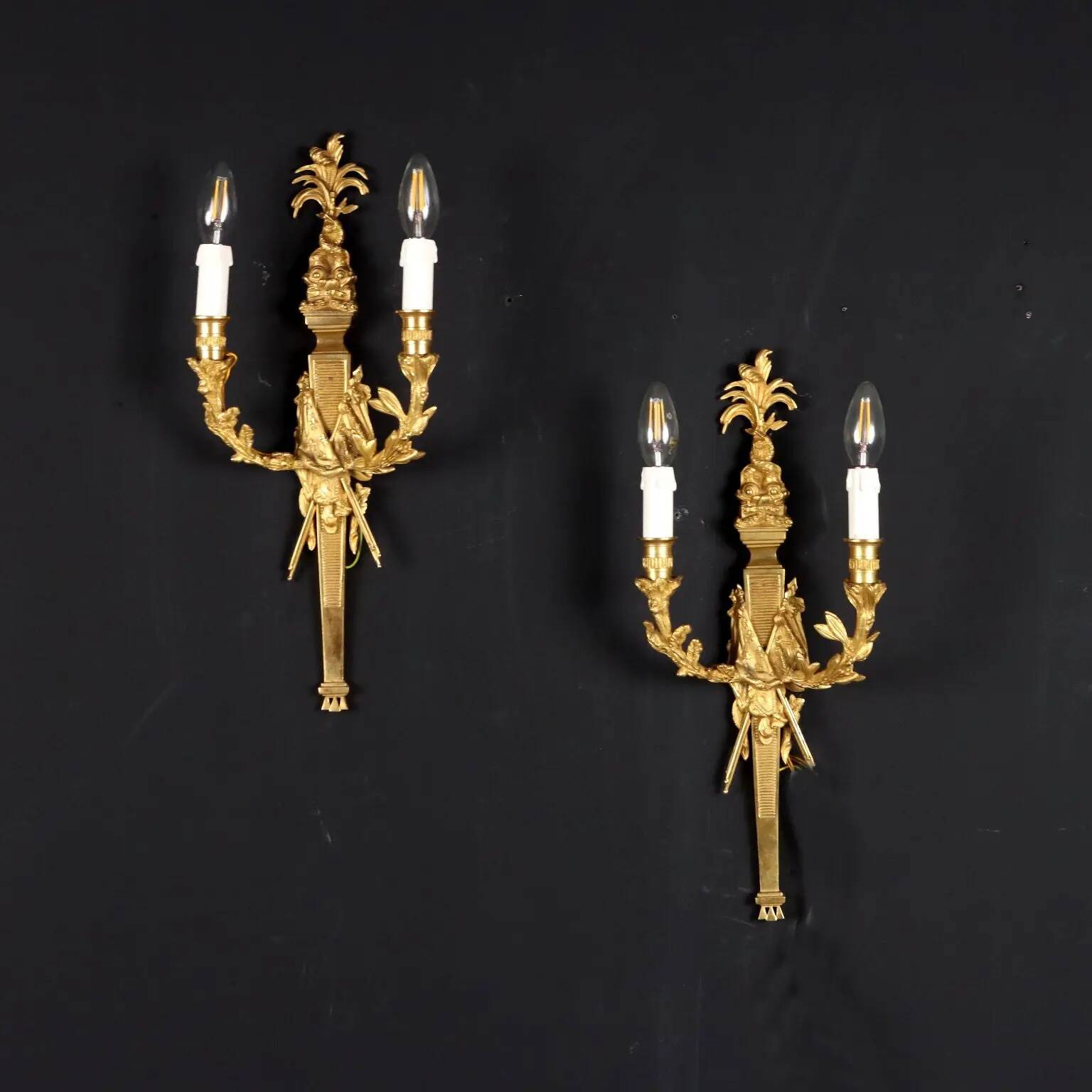 Paire d’appliques murales style néoclassique XXe siècle