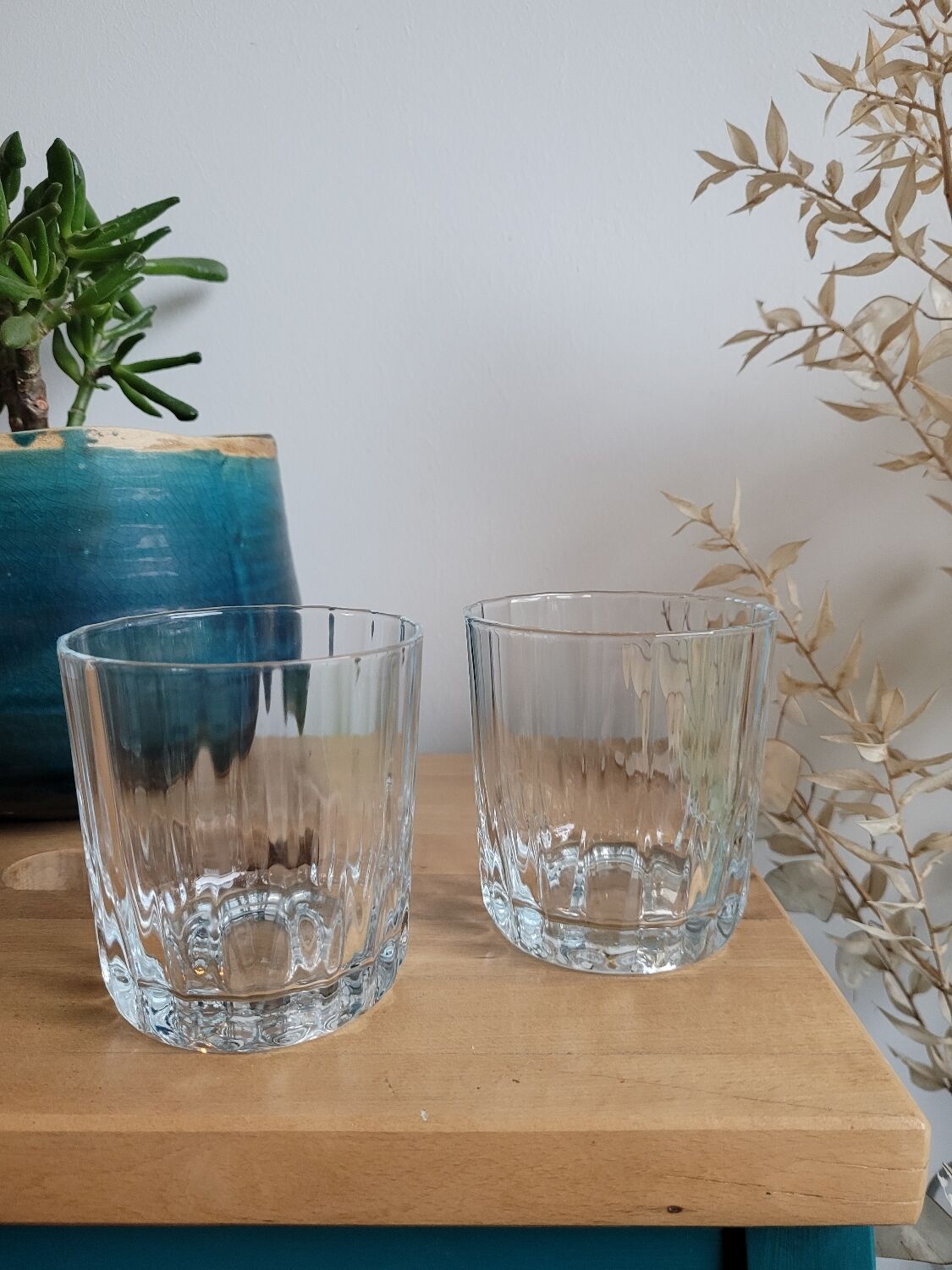 Set of two water glasses or whisky