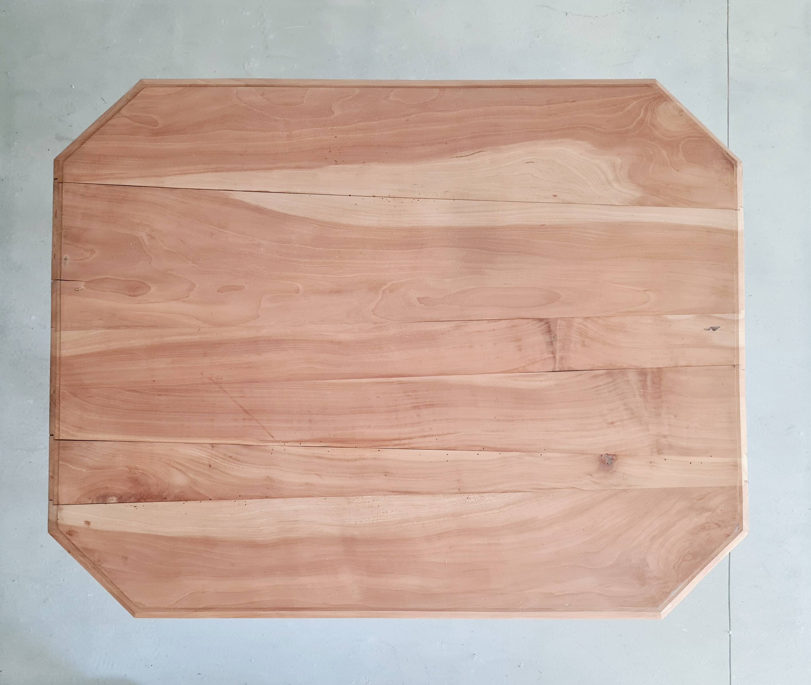 Art deco table - sanded raw wood - flower patterns