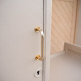 Asymmetrical cabinet