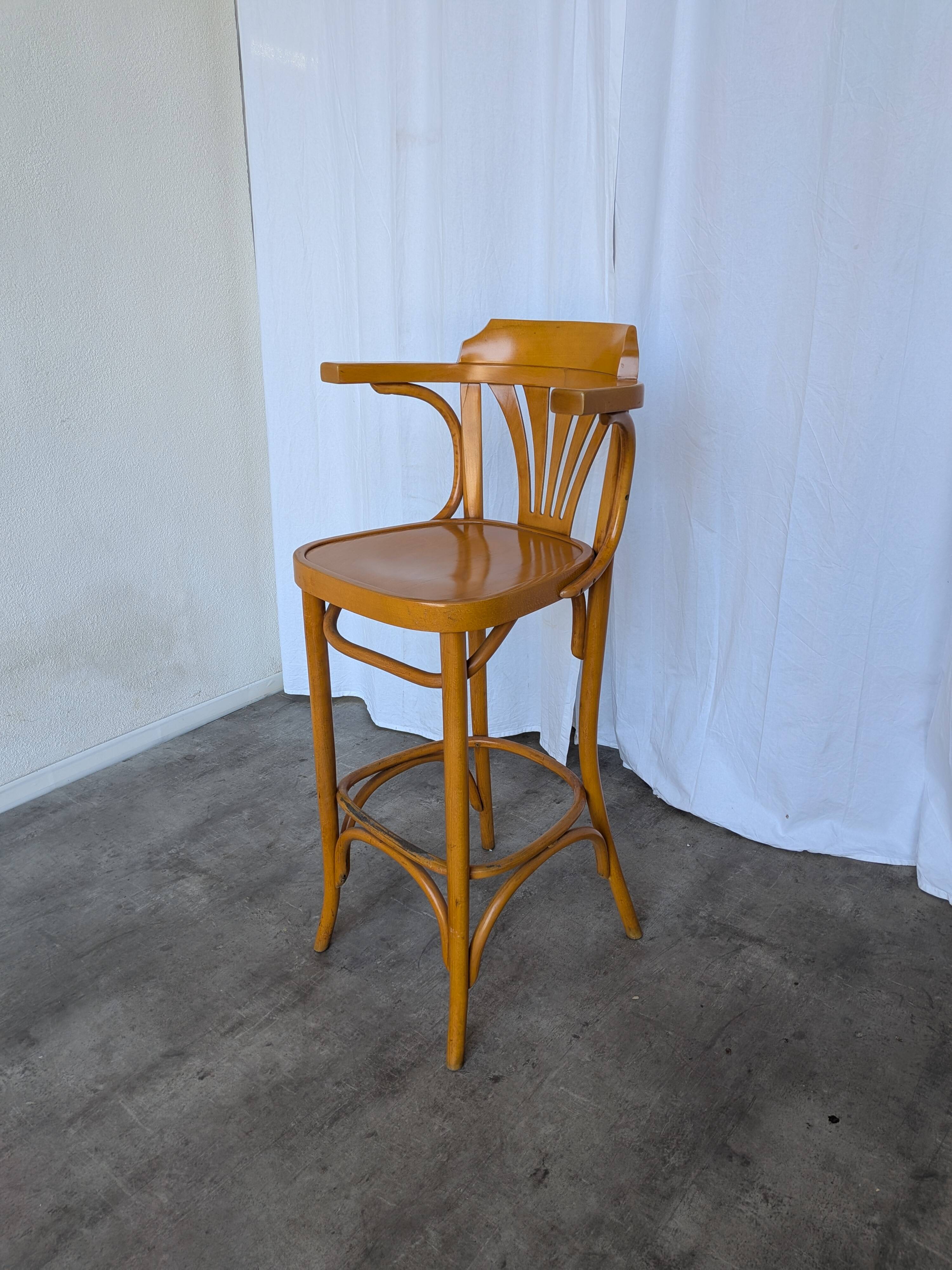 Vintage Bentwood Bar Chair with Armrests, Mid-Century Pub Stool Thonet styl