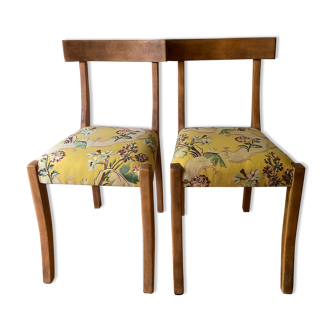 2 chaises en bois jaune tissu pierre frey