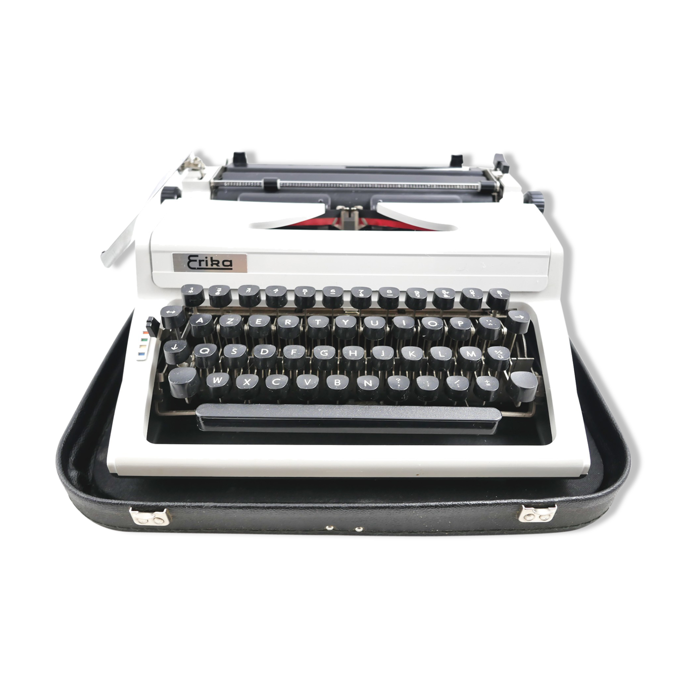 Machine à écrire erika 100 vintage collector révisée avec sa valise cuir Selency Machine à écrire erika 100 vintage collector révisée avec sa valise cuir Selency