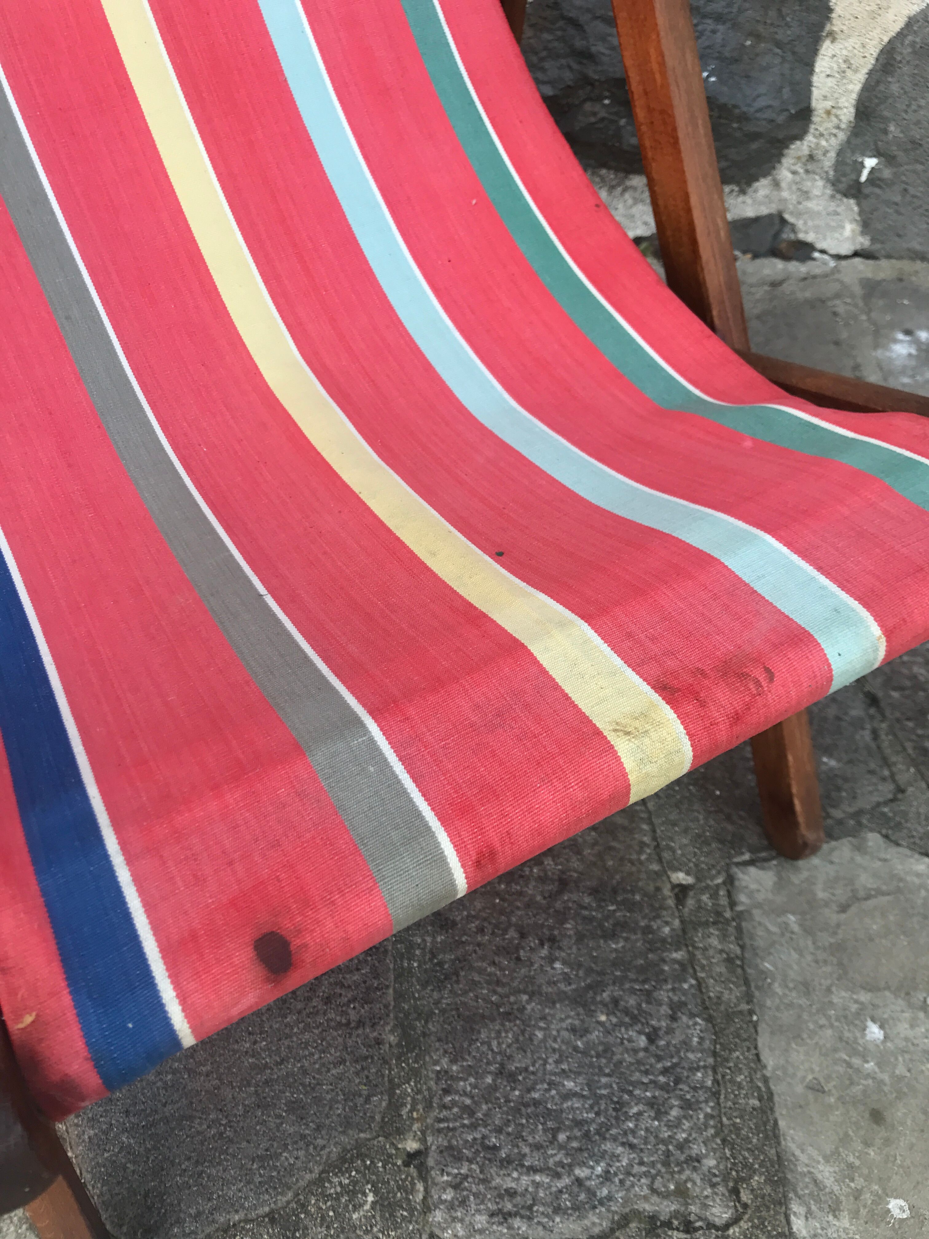 Deckchair convertible into a sun lounger
