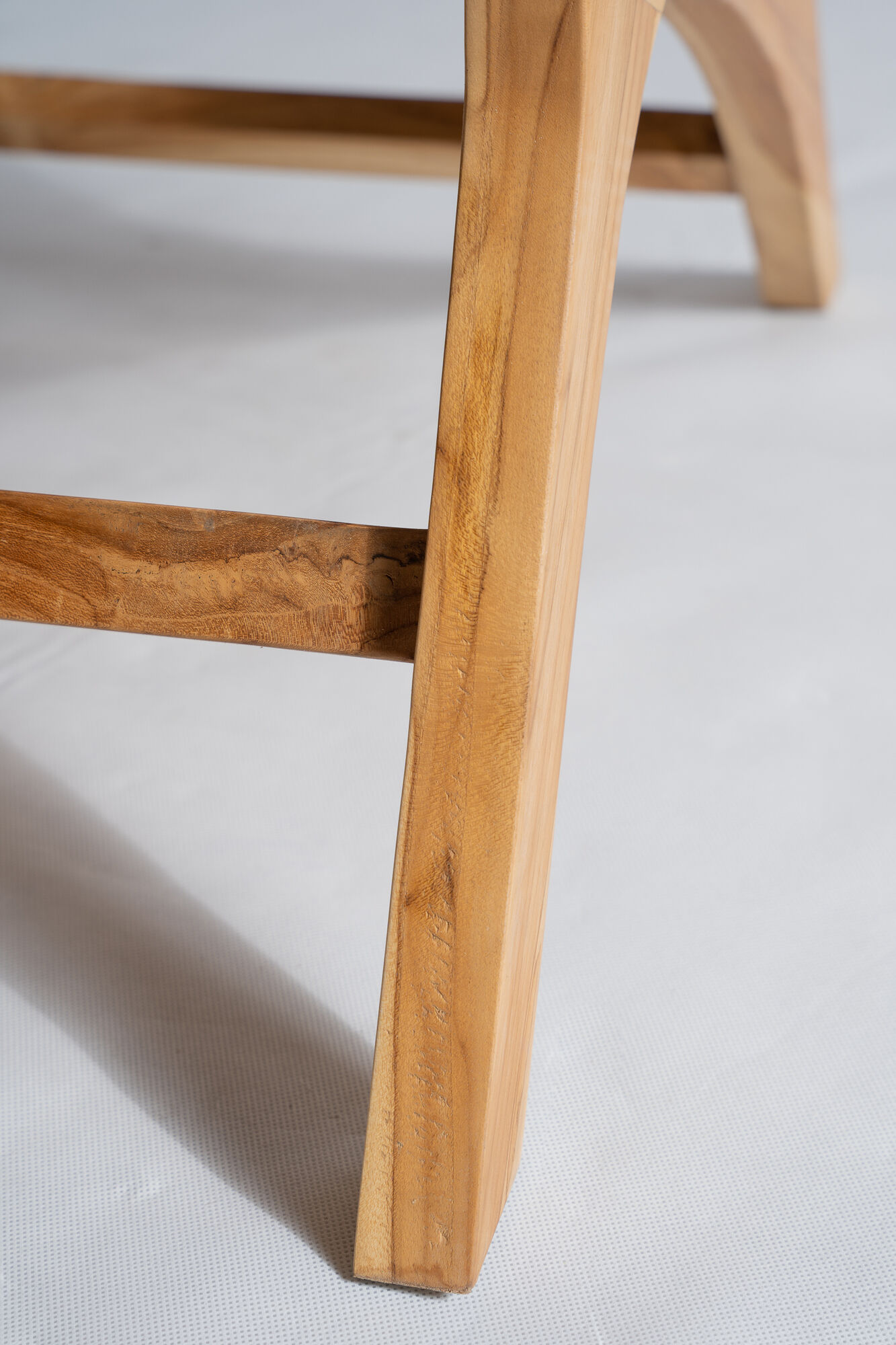 Reclining armchair in natural wood and woven rattan