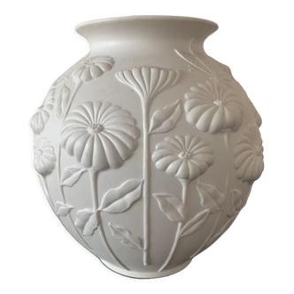 Kaiser biscuit vase by M.Frey