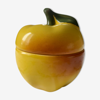 Pot en barbotine en forme de pomme