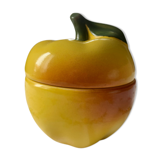 Pot en barbotine en forme de pomme