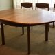 https://letabliquiberon.fr/products/table-ronde-vintage-4-chaises