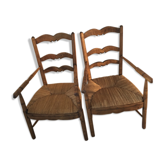 Chaises avec accoudoirs