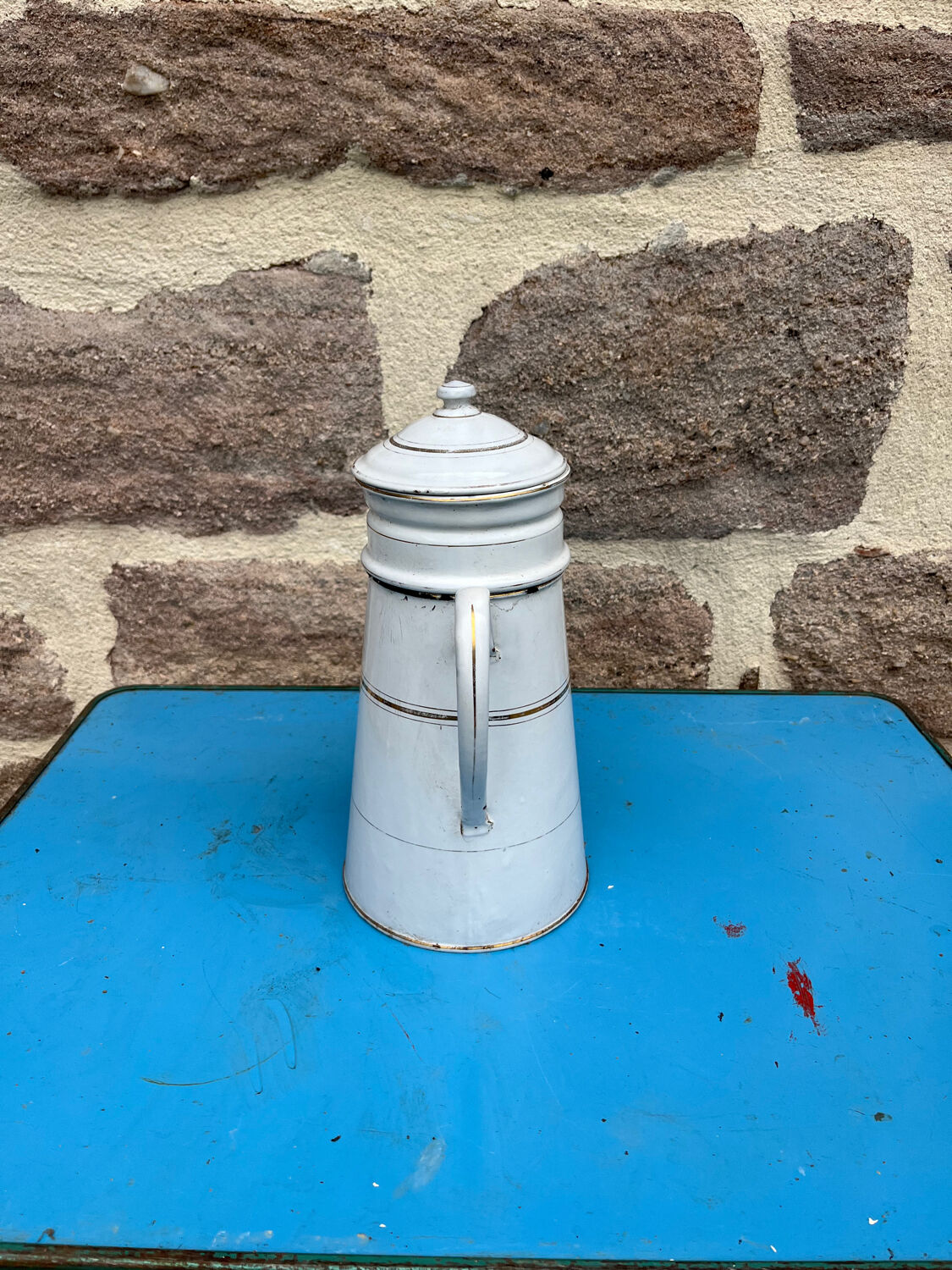 Enamelled coffee maker