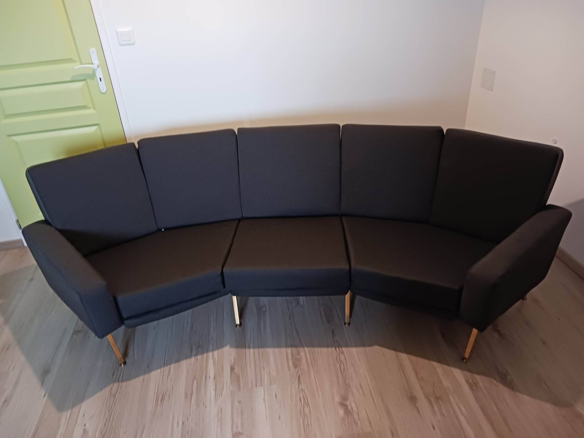 Panoramic model sofa produced by Airborne 1954 by Pierre Guariche