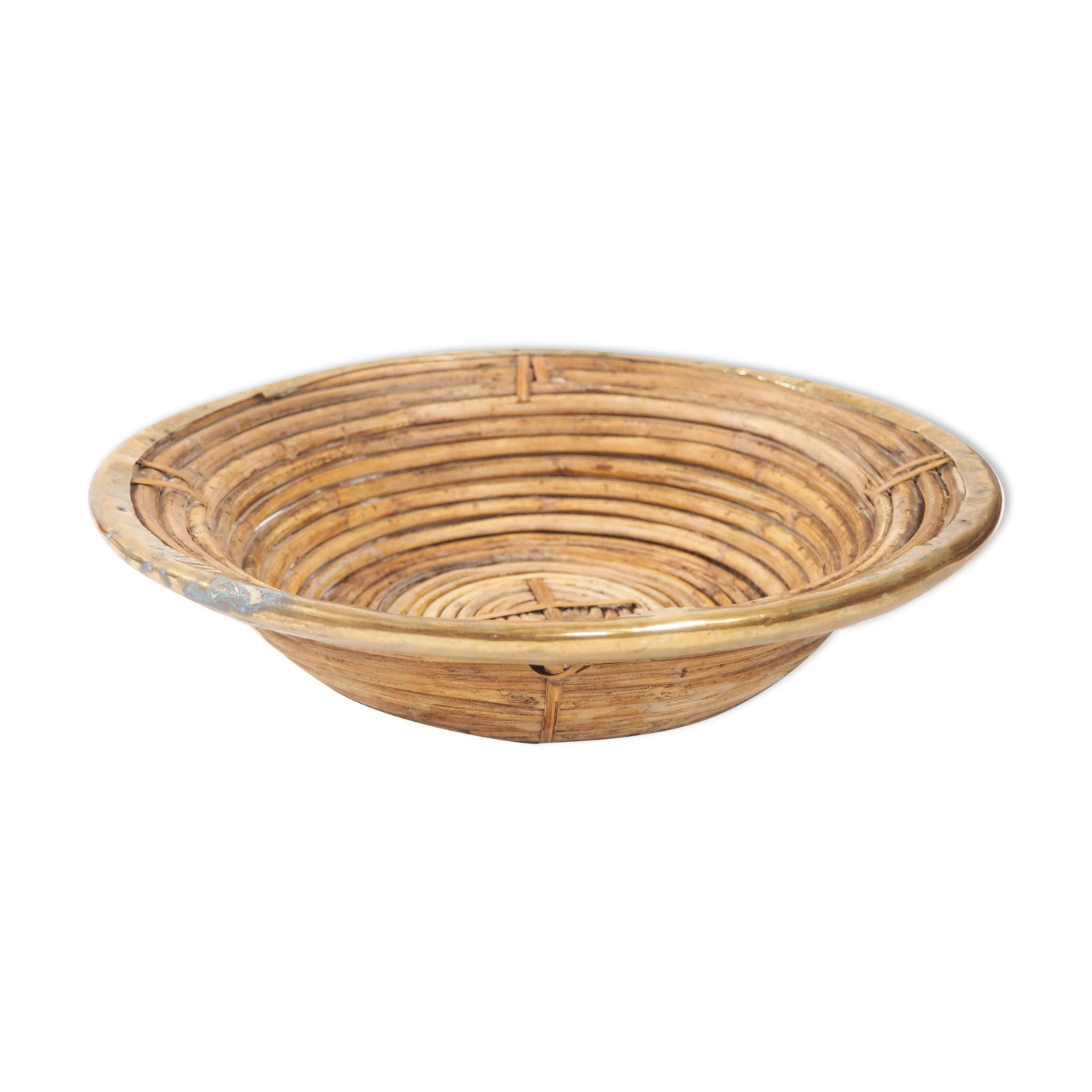 Dish in rush and brass