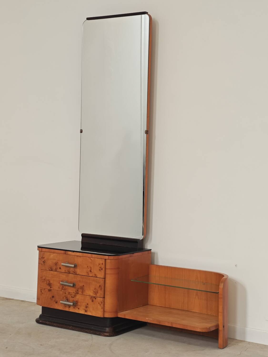 Jindrich Halabala dressing table and bedside tables for Up Zavody 1950