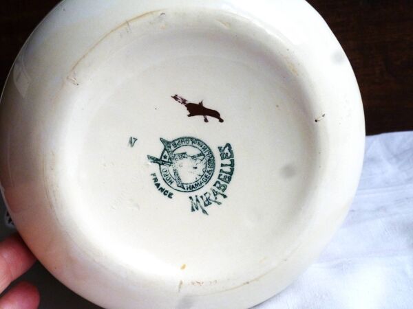 Broc vintage, broc de toilette céramique, pichet, décor salle de bains.