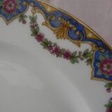 Lot de 12 assiettes à dessert en porcelaine de limoges.