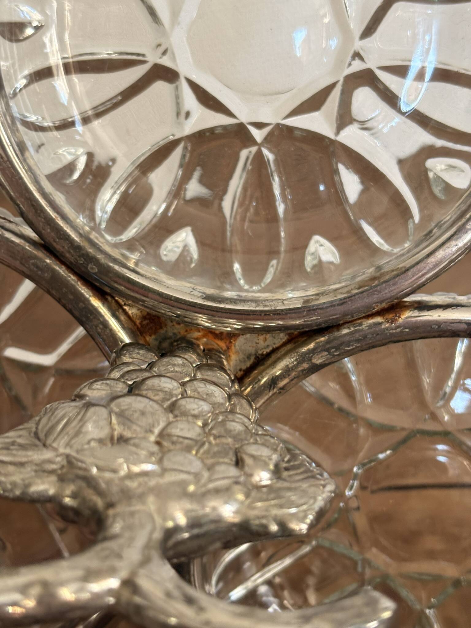 Former Beggar Servant Carrying Condiment Bunch Grape Silver Metal Glass