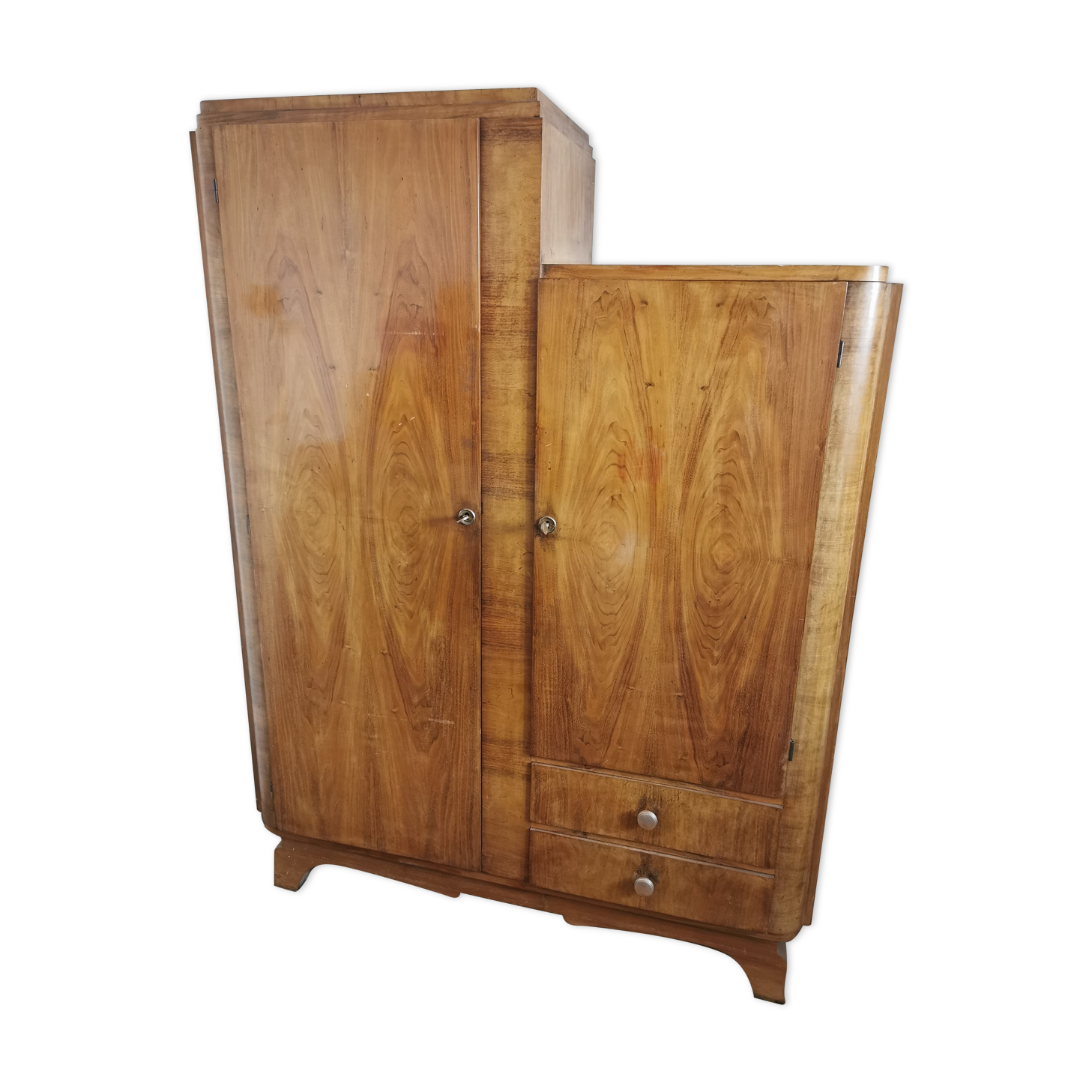 Vintage asymmetric cabinet
