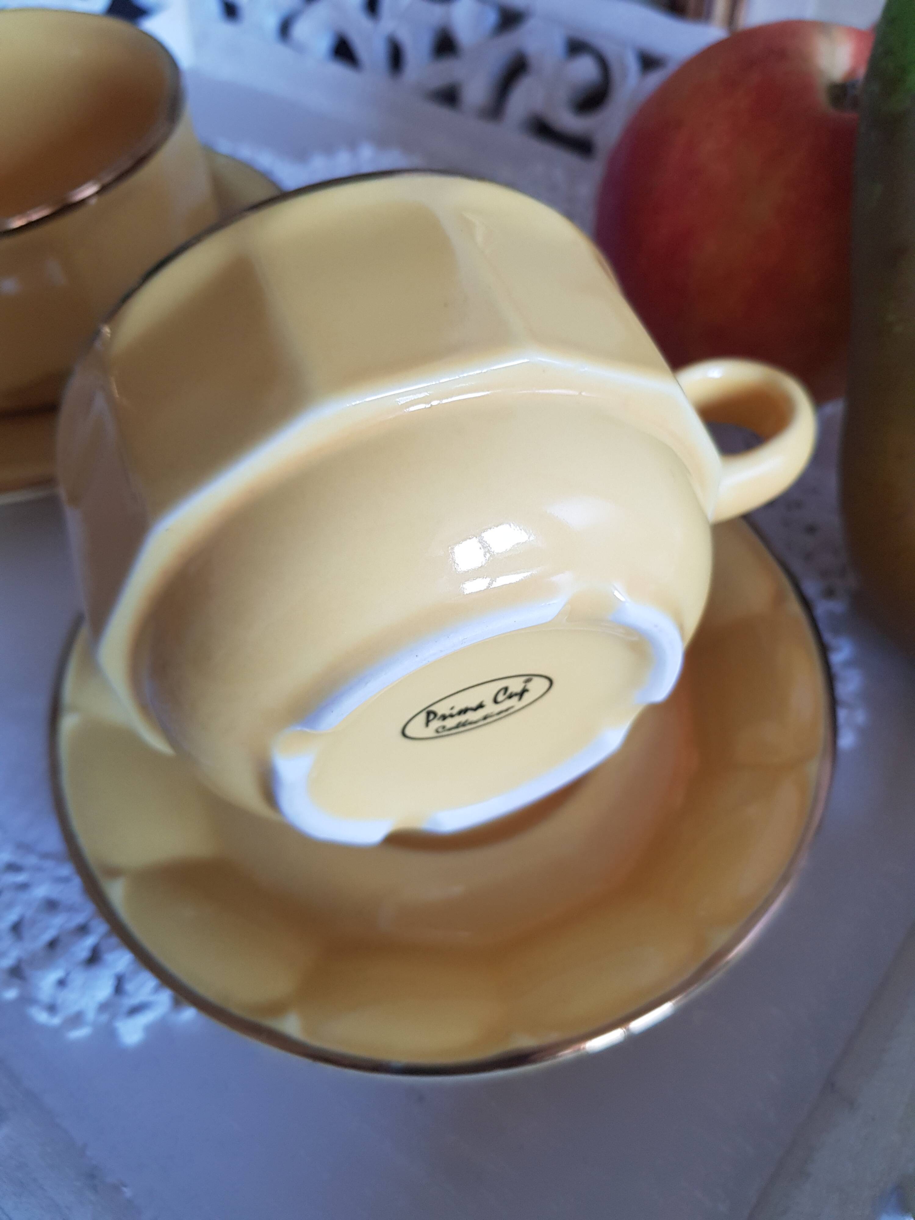 Duo of chocolate cups, breakfast, Bistro style, porcelain, yellow and gold