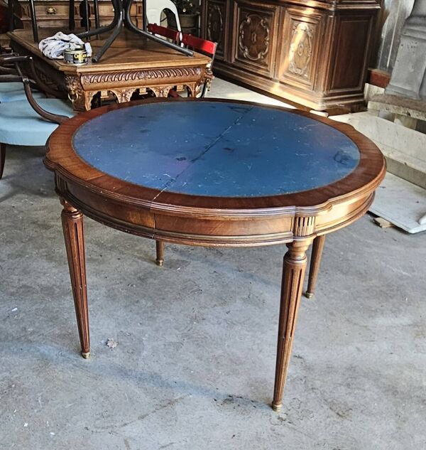 Table à jeux ou guéridon a allonges circulaire de style Louis XVI