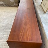 Teak row Johannes Andersen Samcom