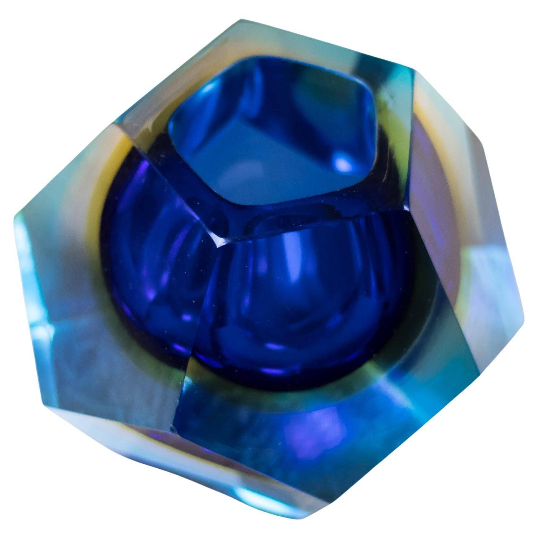 Murano glass vase Sommerso by Alessandro Mandruzzato, mid-century modern.