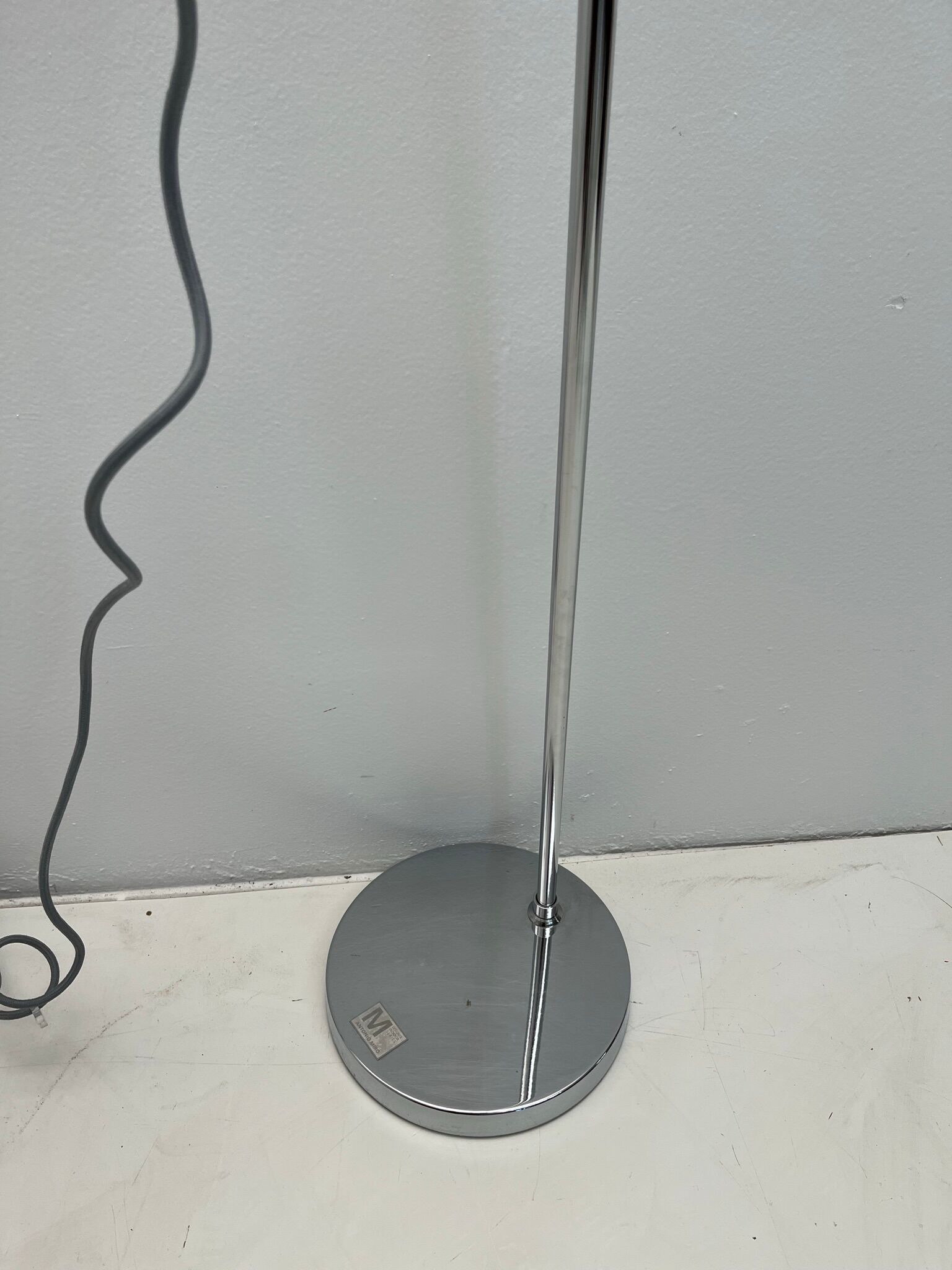 Lampadaire  métal chromé