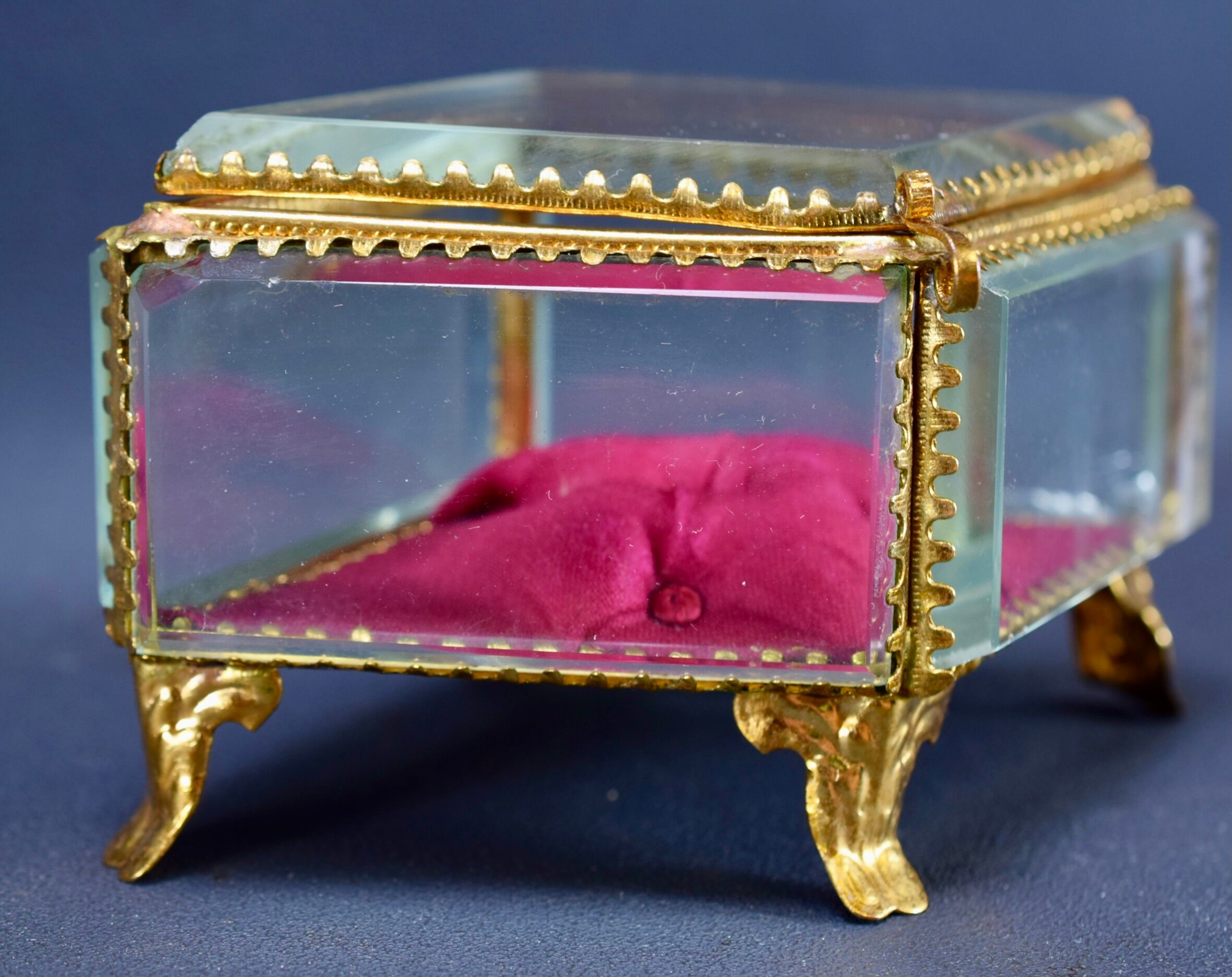 Jewelry box 1900 in beveled glass and brass