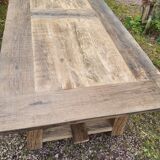 Farm table