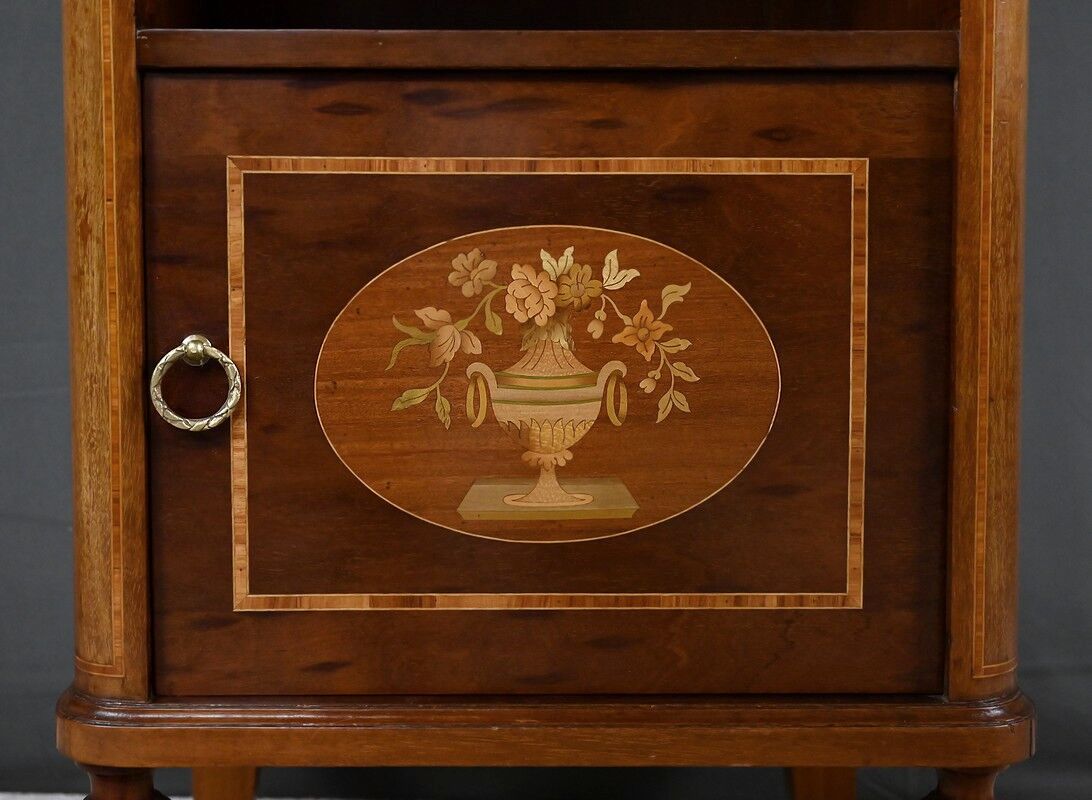 Small living room piece in marquetry, Louis XVI style – early 20th century