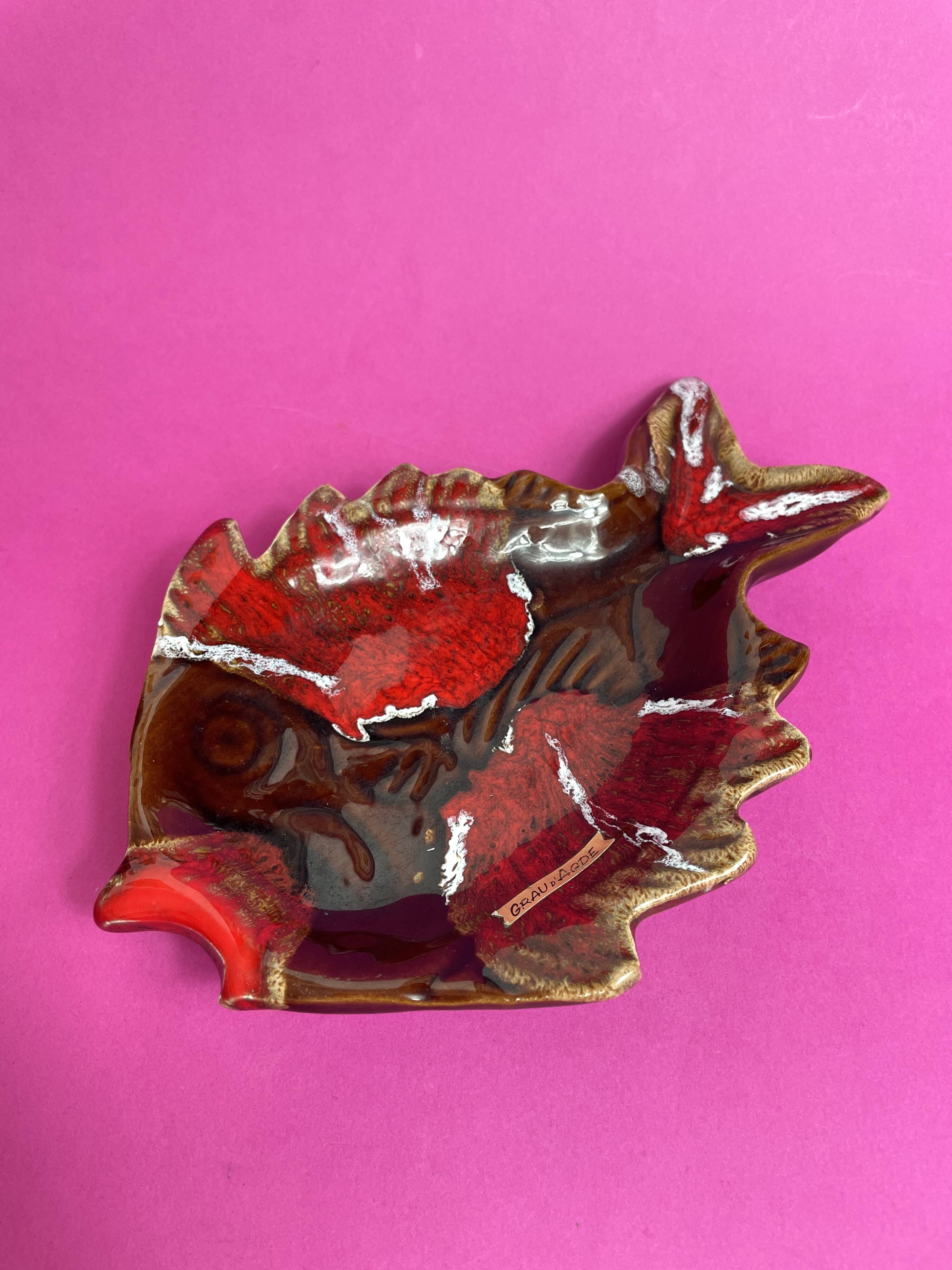 Ceramic pocket emptier