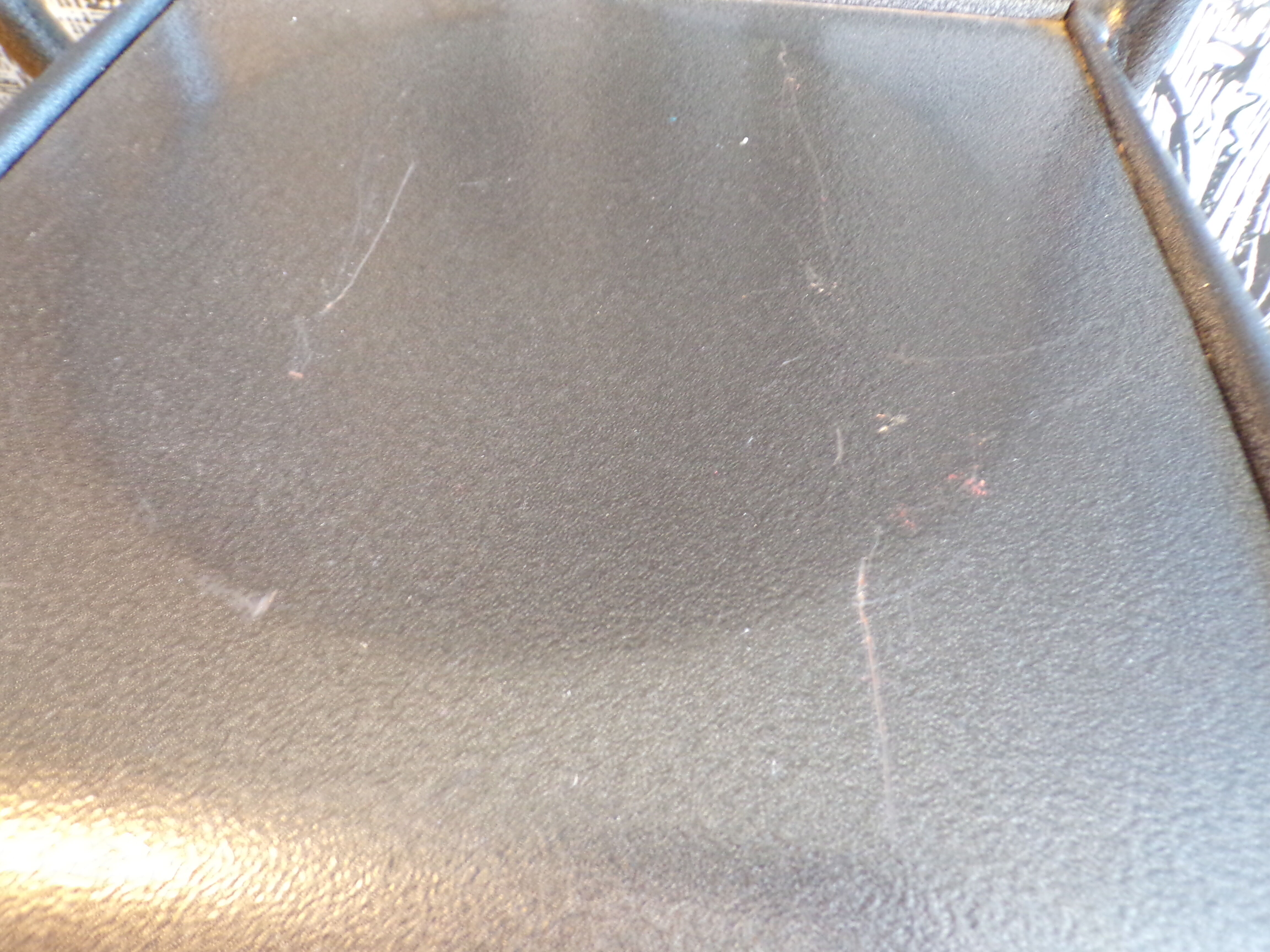 2 Mallet-Stevens chairs