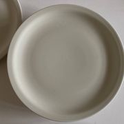 Set of 7 Scandinavian modernist flat plates in ivory earthenware