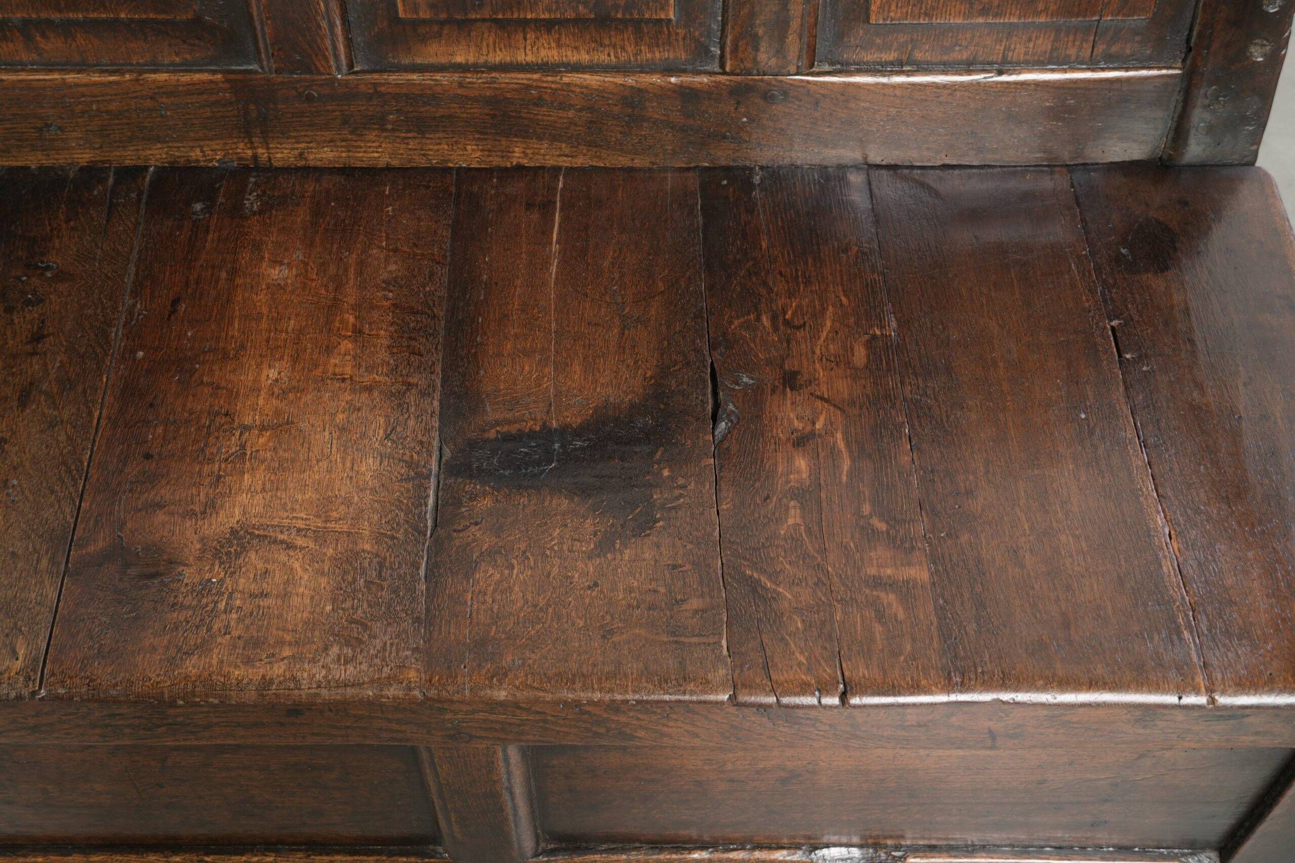 Antique English wooden bench / hall bench from the early 18th century