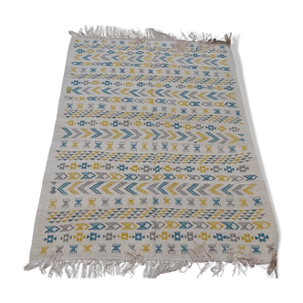 Tapis blanc bleu et jaune à motifs berbères 139x204cm