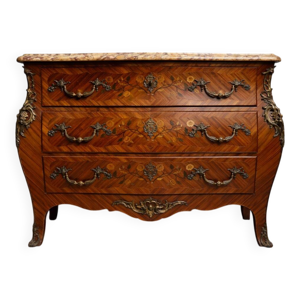 Commode galbée style