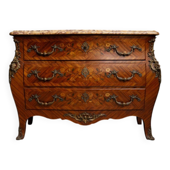 Curved Louis XV style commode with marquetry – Marble top – Gilded bronzes