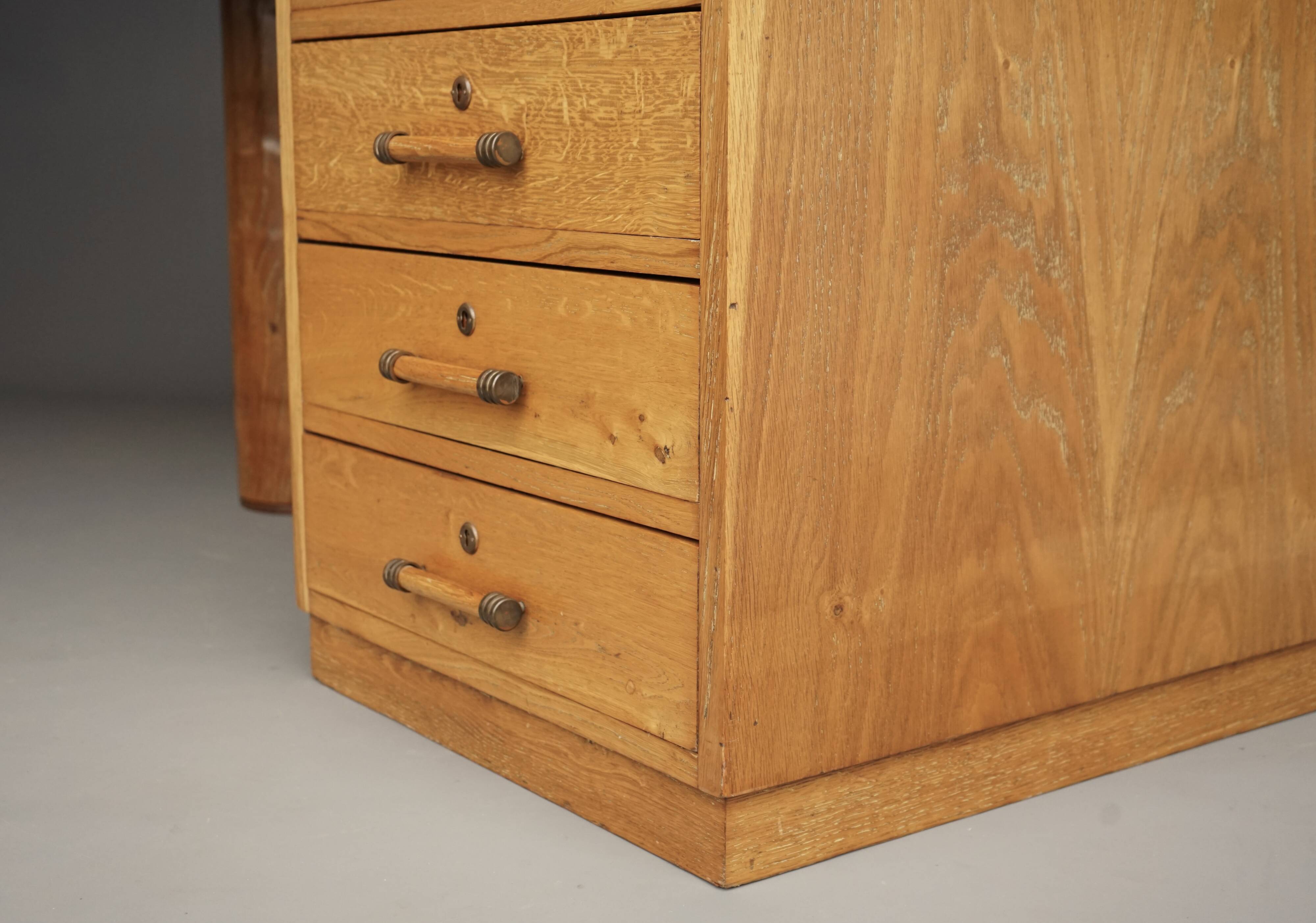 Exceptional Art Deco freestanding Desk. French 1930s