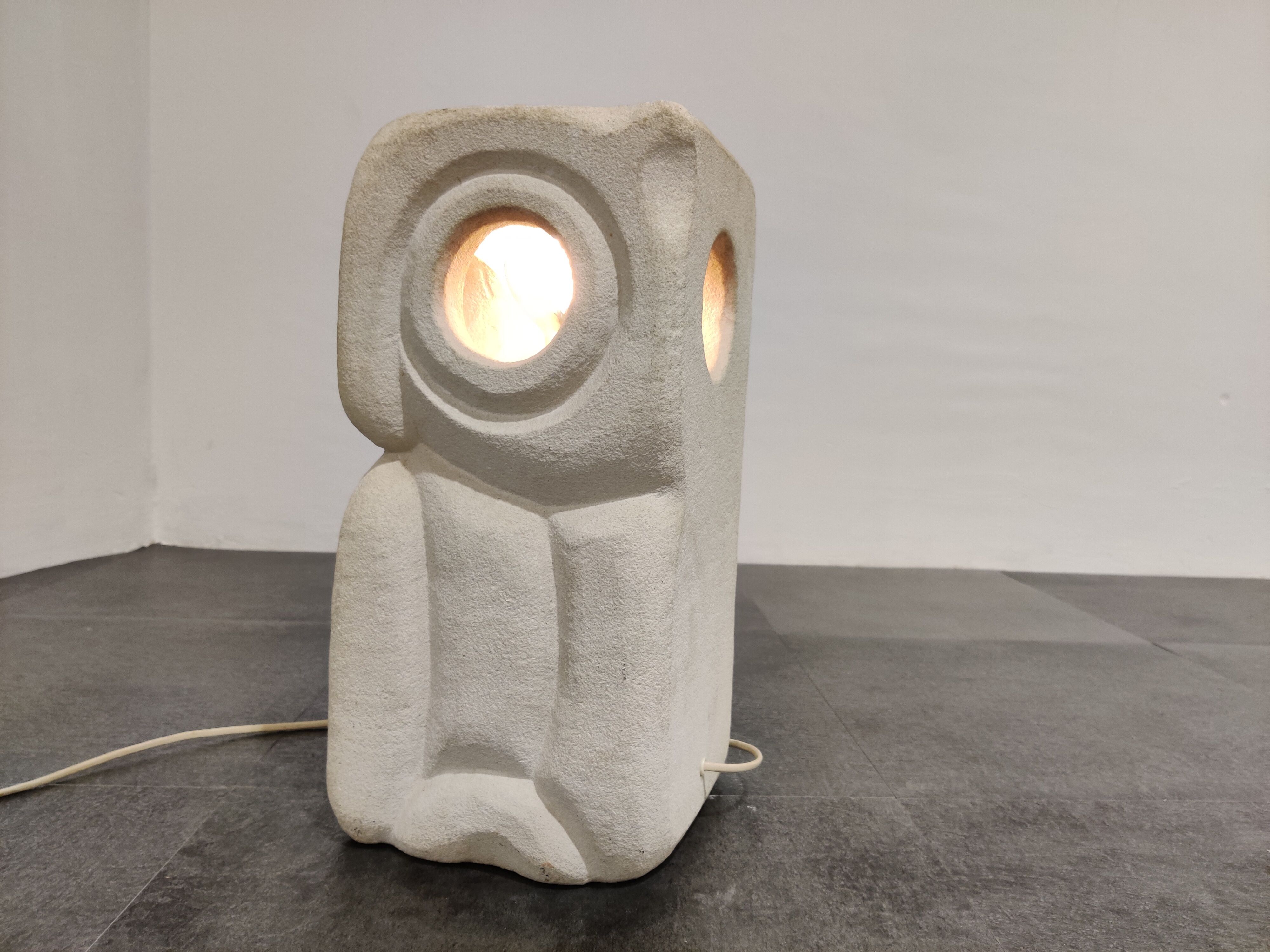 Limestone owl lamp by Albert Tormos, 1970s
