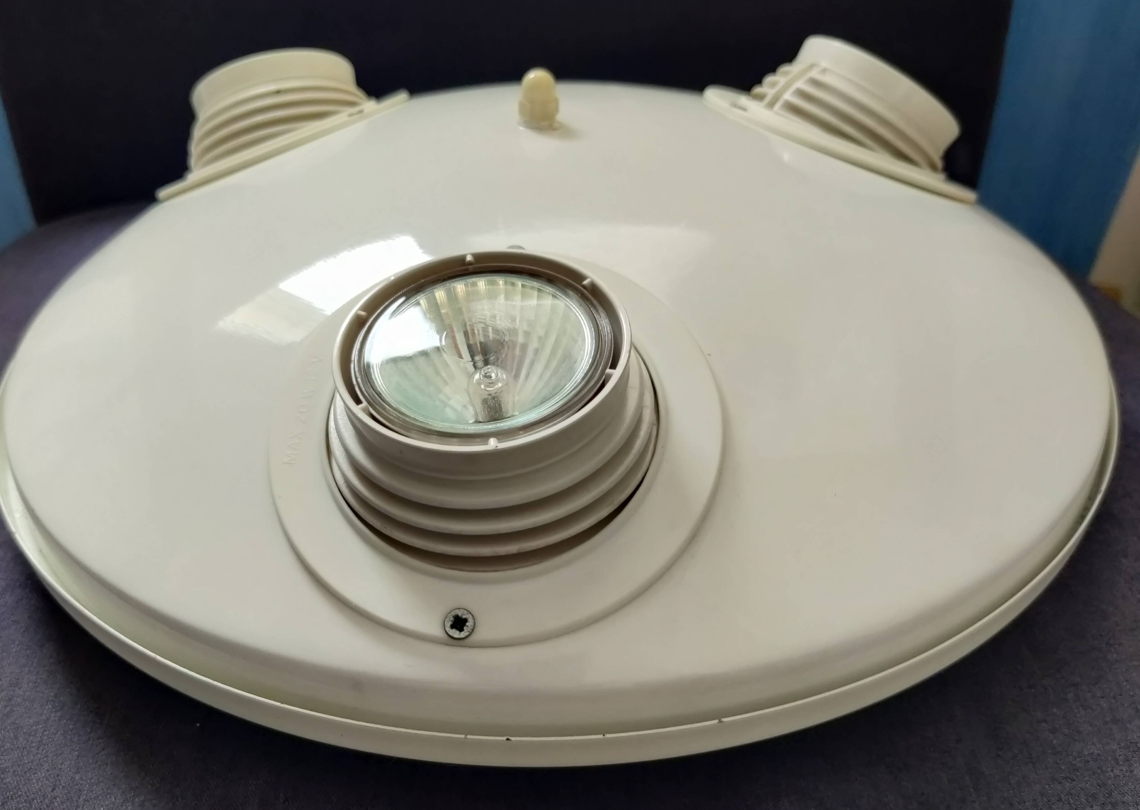 White Ikea vintage ceiling light with 3 adjustable spotlights, 90s