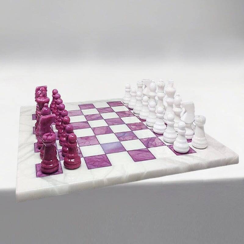 Superbe jeu d'échecs rose et blanc des années 1970 en albâtre de Volterra fabriqué à la main en Italie