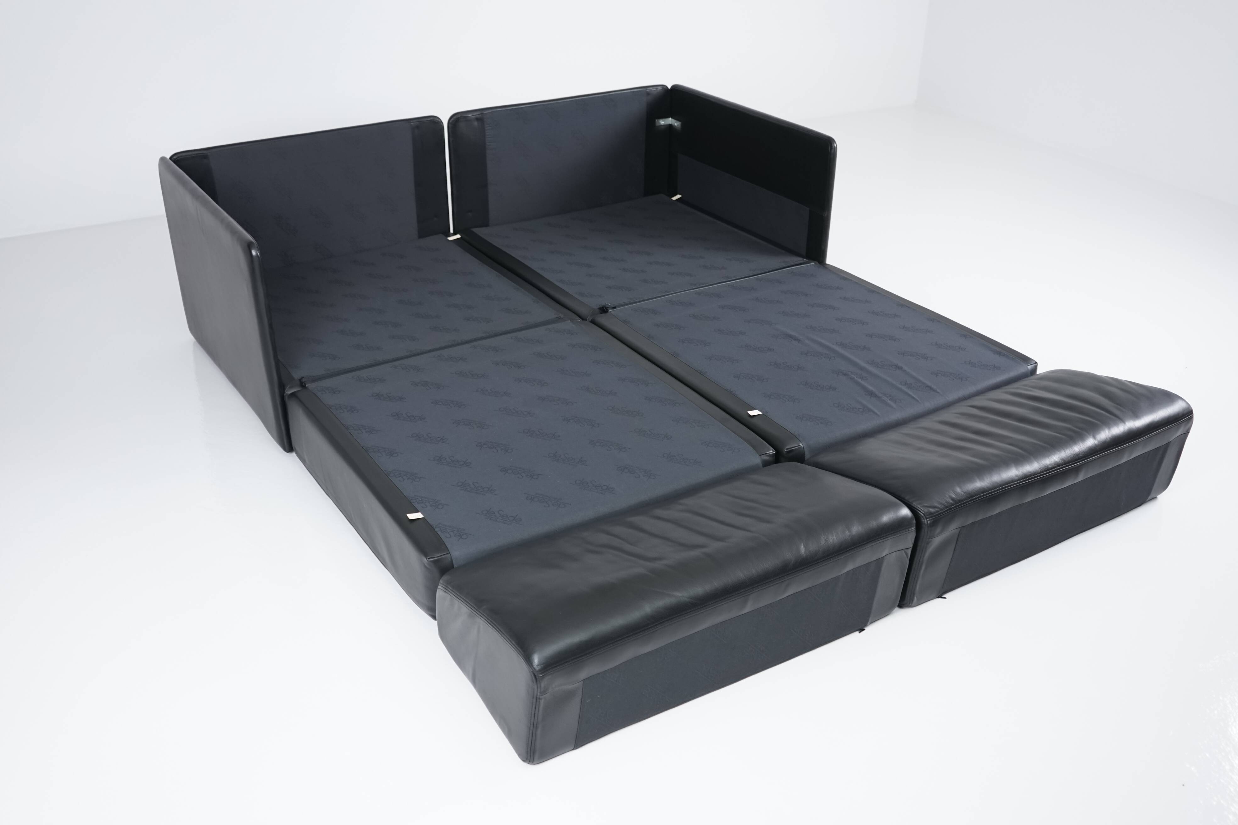 Black leather DS 78 sofa by De Sede