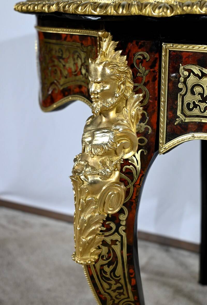 Table d’Apparat en Poirier Noirci, époque Napoléon III – Milieu XIXe